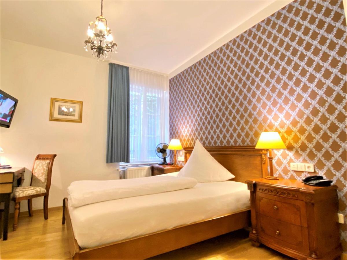 Hotel Rathausgloeckel Baden-Baden Ngoại thất bức ảnh