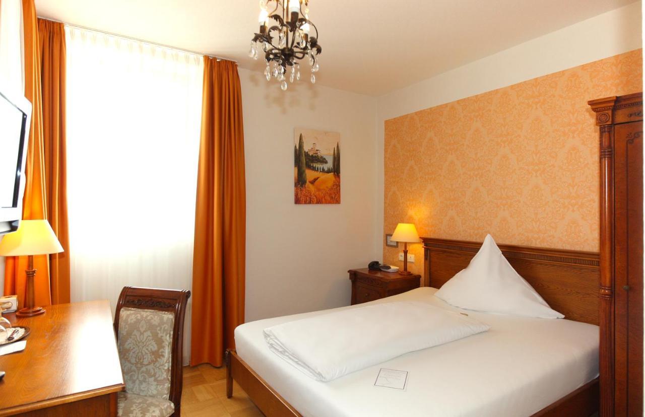 Hotel Rathausgloeckel Baden-Baden Ngoại thất bức ảnh
