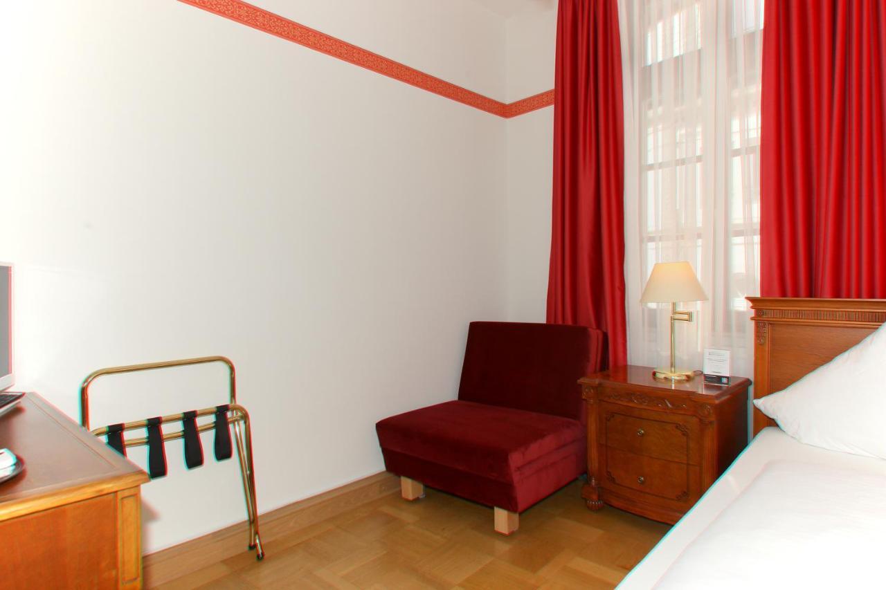 Hotel Rathausgloeckel Baden-Baden Ngoại thất bức ảnh