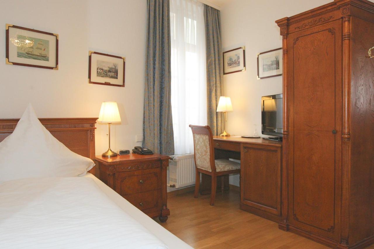 Hotel Rathausgloeckel Baden-Baden Ngoại thất bức ảnh