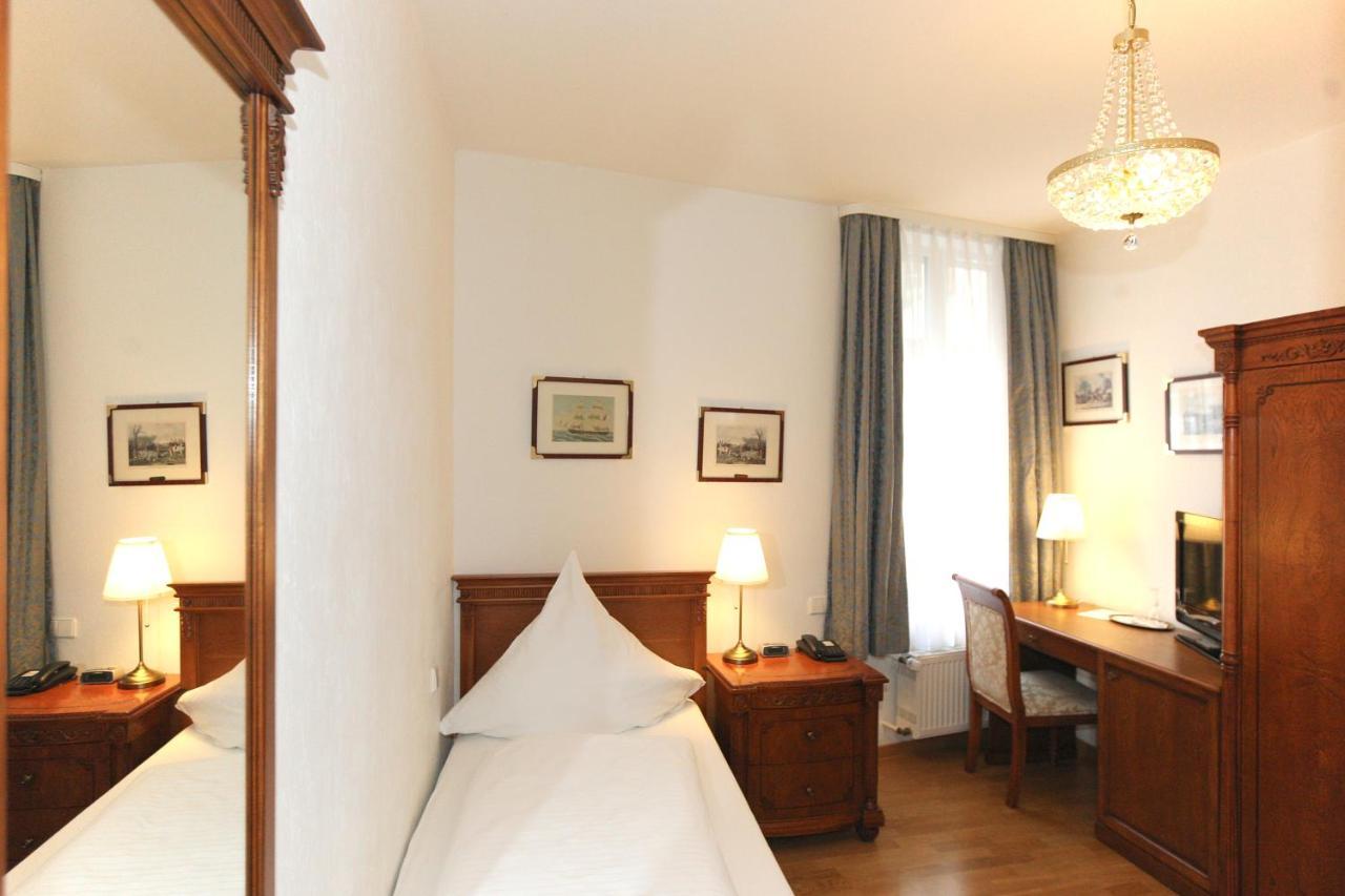 Hotel Rathausgloeckel Baden-Baden Ngoại thất bức ảnh