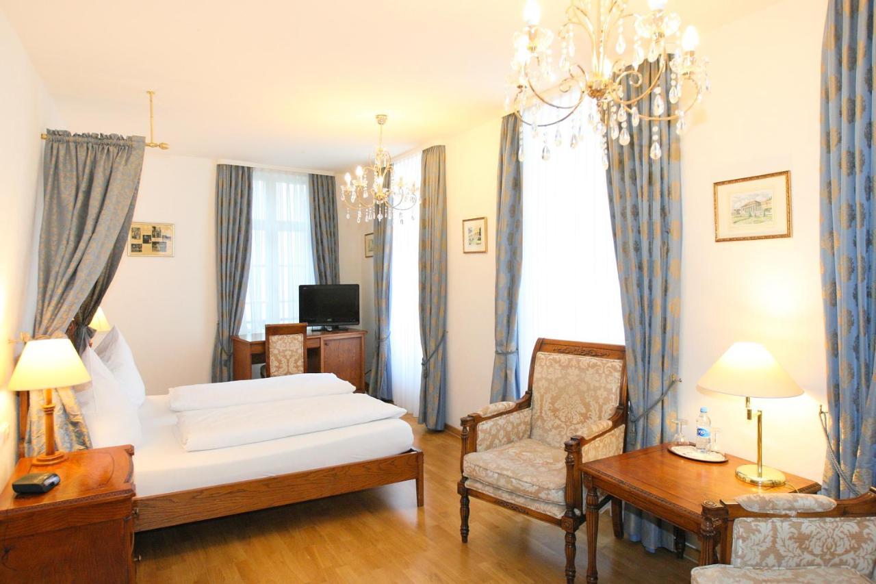 Hotel Rathausgloeckel Baden-Baden Ngoại thất bức ảnh